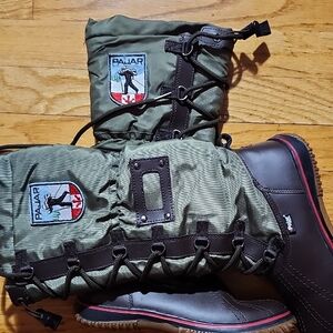 PAJAR 6.5. NEW CONDITION. A few Fuzzies Inside. VERY Few.